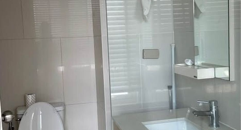 For rent 2 bedrooms condo in Ratchathewi, Bangkok