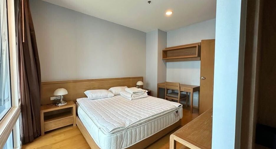 For rent 2 bedrooms condo in Ratchathewi, Bangkok