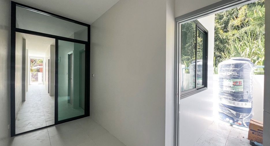 For sale 2 bedrooms townhouse in Mueang Phuket, Phuket