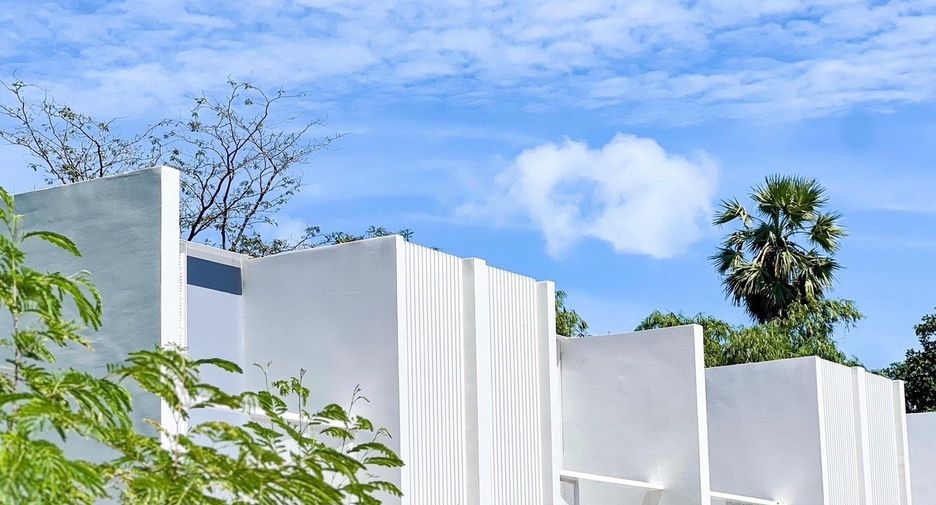 For sale 2 bedrooms townhouse in Mueang Phuket, Phuket