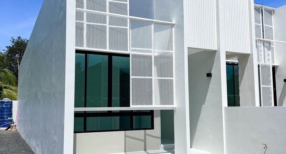 For sale 2 bedrooms townhouse in Mueang Phuket, Phuket