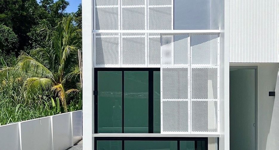 For sale 2 bedrooms townhouse in Mueang Phuket, Phuket