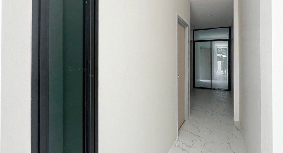 For sale 2 bedrooms townhouse in Mueang Phuket, Phuket