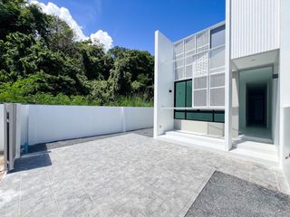 出售 2 卧室 联排别墅 在 Phuket Town, 普吉