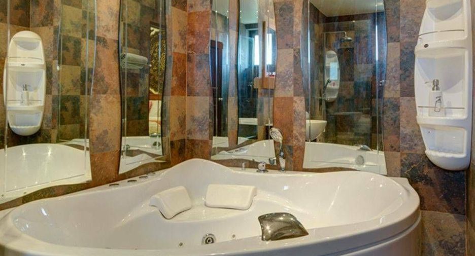 For sale 9 bedrooms apartment in Mueang Phuket, Phuket