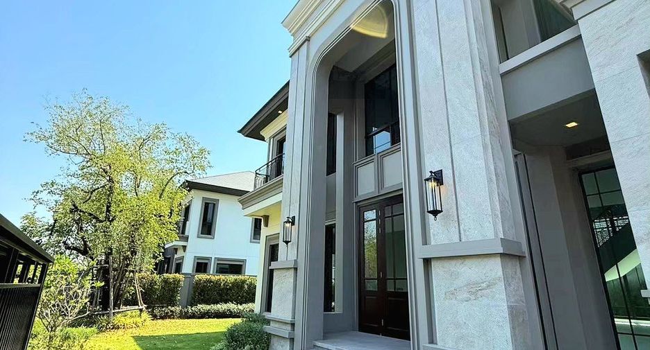 For sale 5 bedrooms house in Lat Krabang, Bangkok