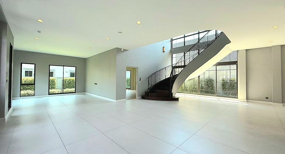 For sale 5 bedrooms house in Lat Krabang, Bangkok