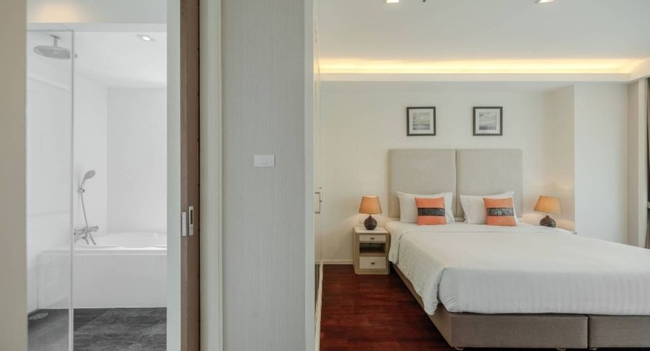 For rent 2 bedrooms apartment in Khlong Toei, Bangkok