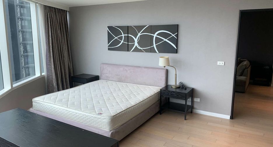 For sale and for rent 2 bedrooms condo in Watthana, Bangkok