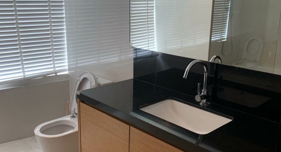 For sale and for rent 2 bedrooms condo in Watthana, Bangkok