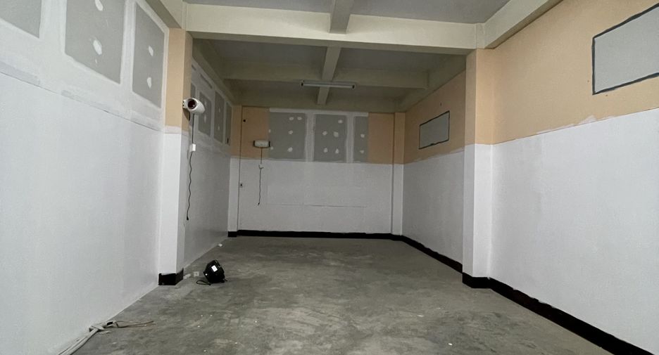 Casa en alquiler de 31 habitaciones en Bang Khun Thian, Bangkok