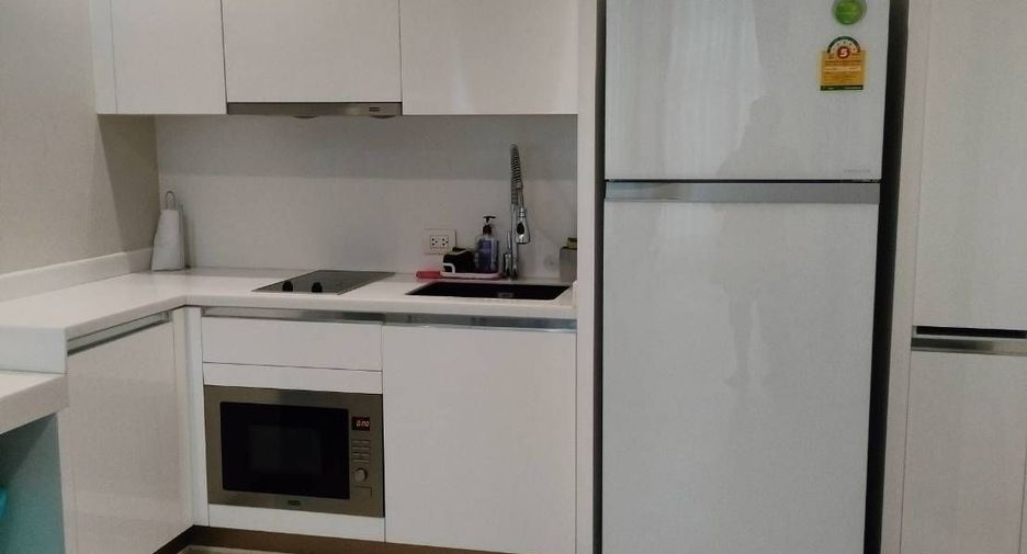 For rent 1 bed condo in Pathum Wan, Bangkok