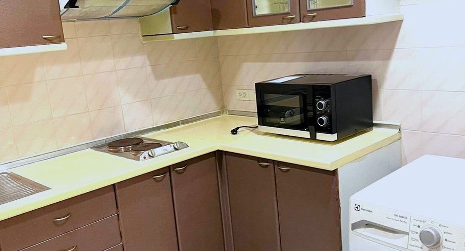 For rent 1 bed condo in Watthana, Bangkok