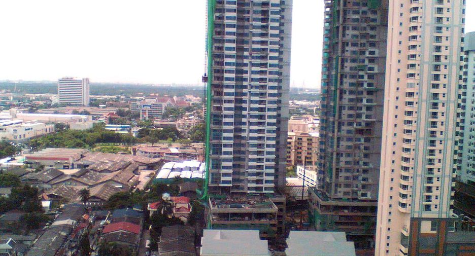 For rent 1 bed condo in Khlong Toei, Bangkok