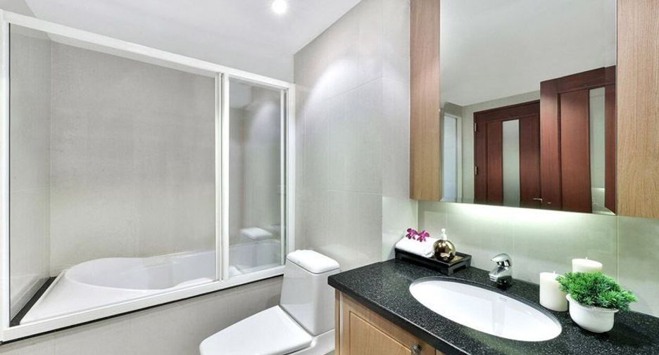 For rent 2 bedrooms condo in Watthana, Bangkok