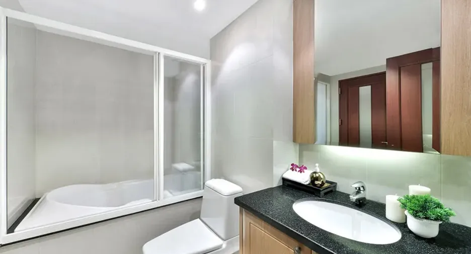 For rent 2 bedrooms condo in Watthana, Bangkok