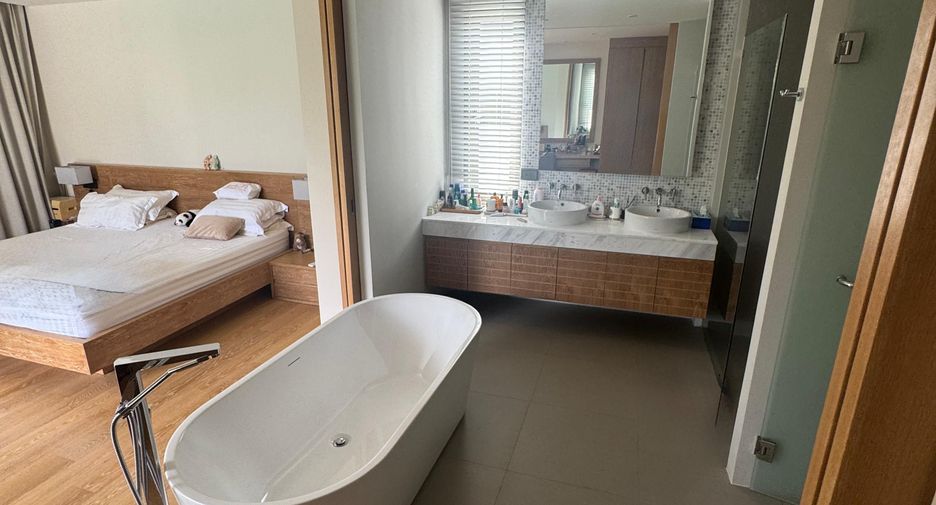 For sale and for rent 4 bedrooms villa in Thalang, Phuket