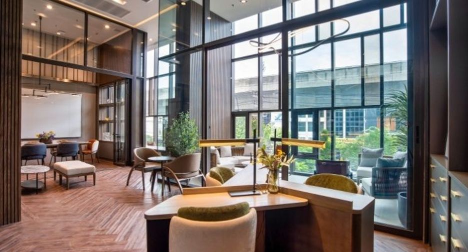 For sale 3 bedrooms condo in Phra Khanong, Bangkok