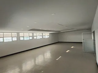 Local comercial en venta y en alquiler de 18 habitaciones en Min Buri, Bangkok