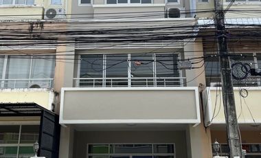 For rent 4 bedrooms townhouse in Kathu, Phuket
