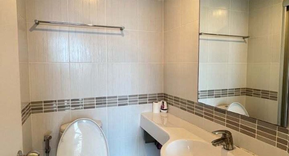For sale studio condo in Huai Khwang, Bangkok