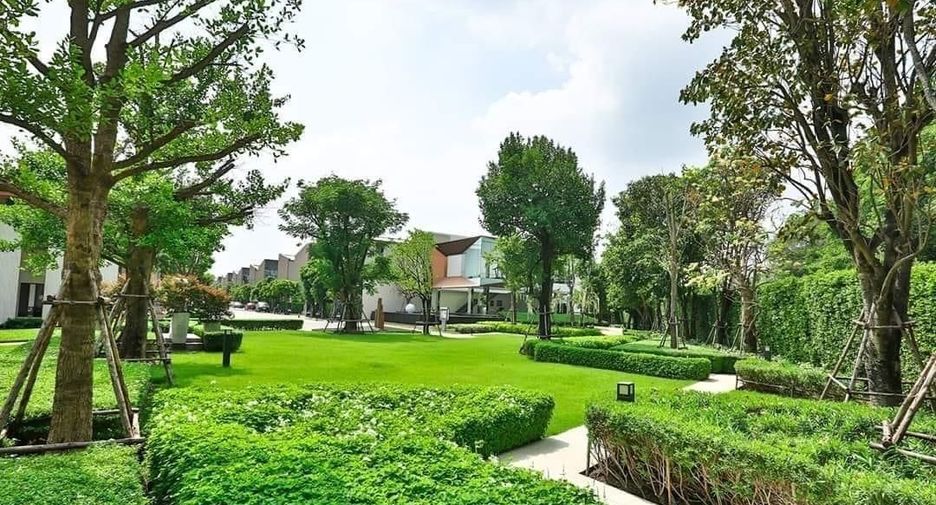 Reihenhaus zur Miete mit 3 Zimmer in Saphan Sung, Bangkok