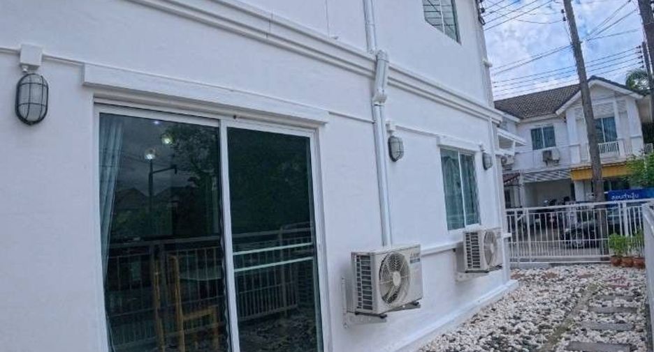 For rent 3 bedrooms townhouse in Thalang, Phuket