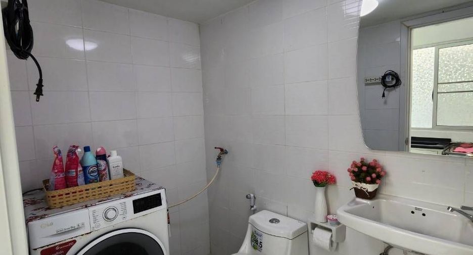 For rent 3 bedrooms townhouse in Thalang, Phuket