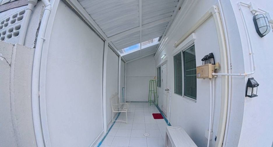 For rent 3 bedrooms townhouse in Thalang, Phuket