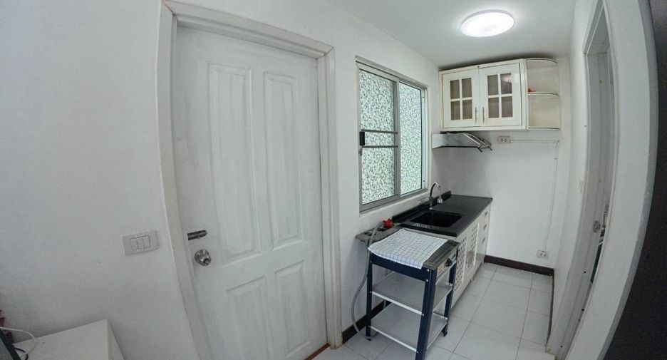 For rent 3 bedrooms townhouse in Thalang, Phuket