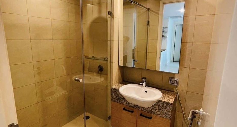 Condo en alquiler de 2 habitaciones en Pathum Wan, Bangkok