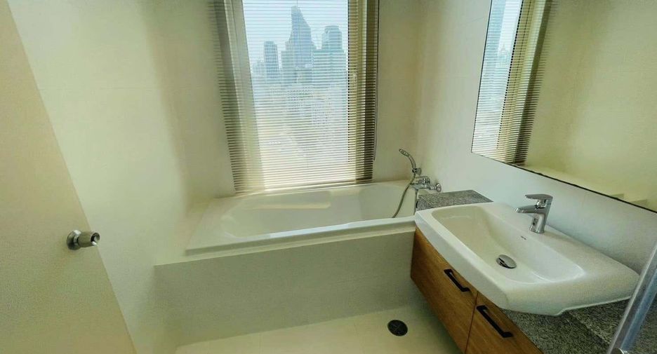 Condo en alquiler de 2 habitaciones en Pathum Wan, Bangkok
