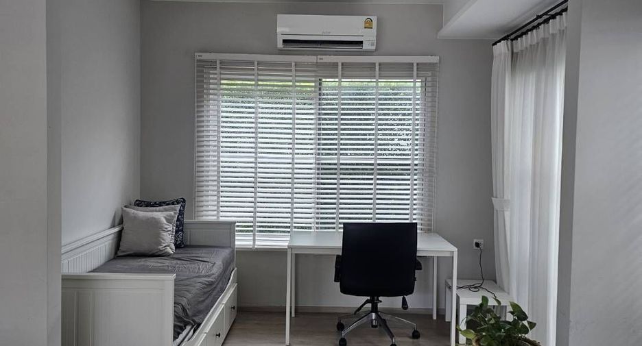 For rent 2 bedrooms townhouse in Prawet, Bangkok