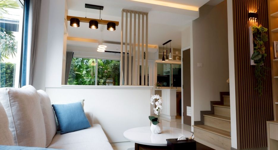 For sale 3 bedrooms townhouse in Don Mueang, Bangkok