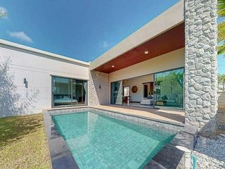 Villa en alquiler de 2 habitaciones en Mueang Phuket, Phuket