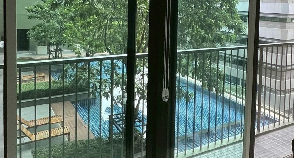 For rent 2 bedrooms condo in Watthana, Bangkok