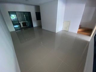 For sale 3 bedrooms townhouse in Prawet, Bangkok