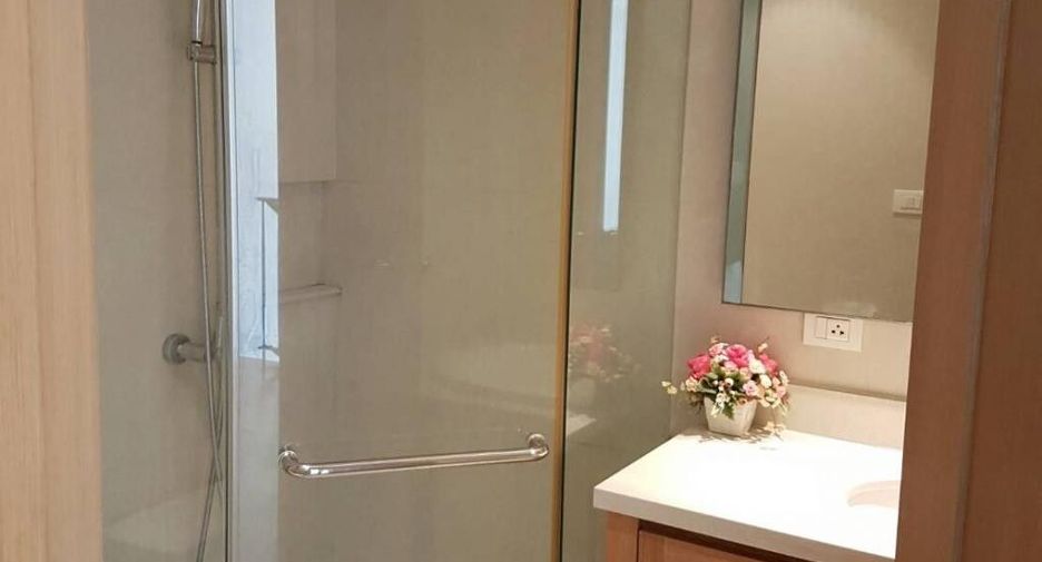 For rent 1 bed condo in Khlong Toei, Bangkok