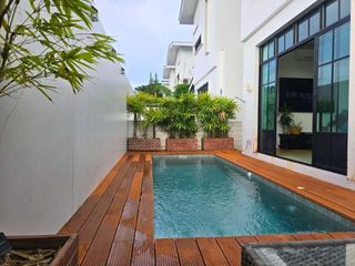 Villa en alquiler de 3 habitaciones en Mueang Phuket, Phuket