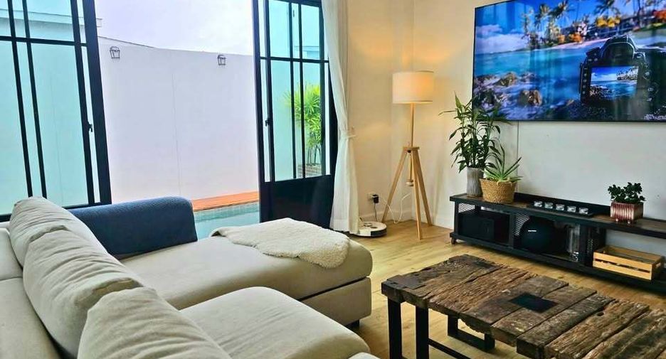 For rent 3 bedrooms villa in Mueang Phuket, Phuket