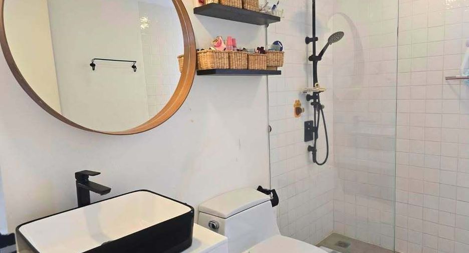 For rent 3 bedrooms villa in Mueang Phuket, Phuket