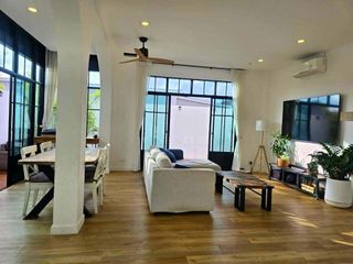 Villa en alquiler de 3 habitaciones en Mueang Phuket, Phuket