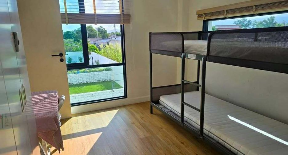 For rent 3 bedrooms villa in Mueang Phuket, Phuket