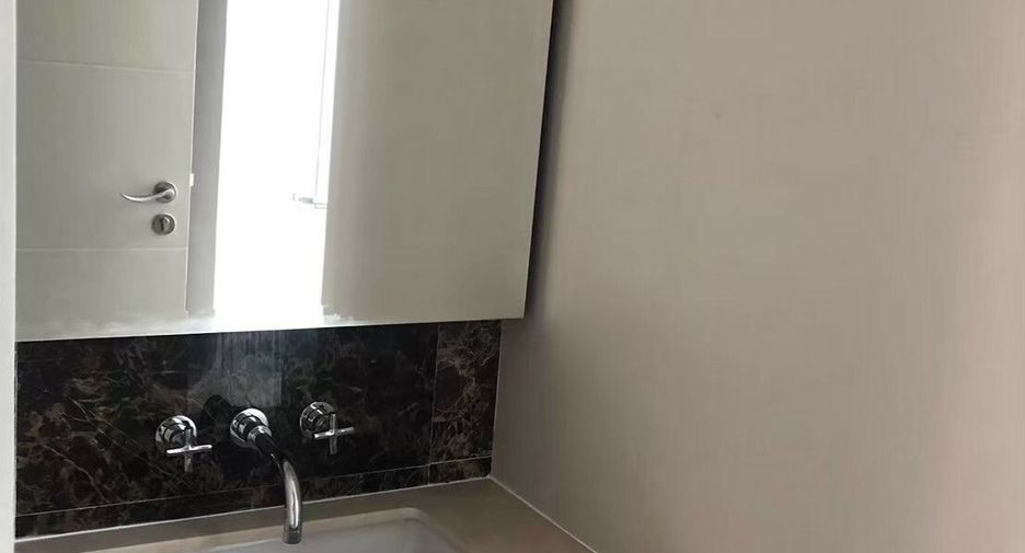 For rent 1 bed condo in Sathon, Bangkok