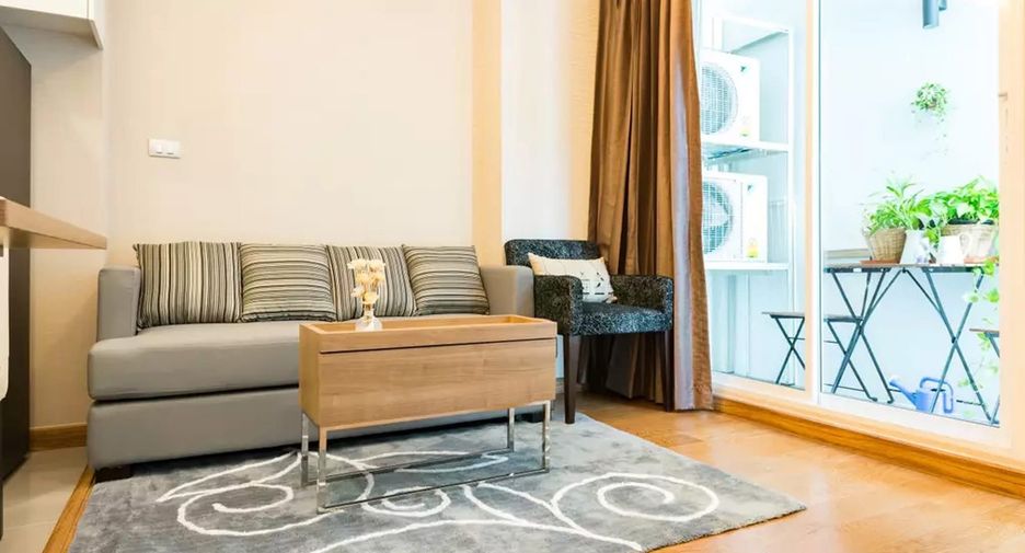 For rent 1 bed condo in Watthana, Bangkok