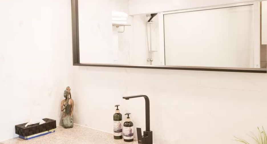 À vendre 1 chambre condo à Khlong Toei, Bangkok