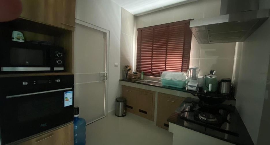 For rent 4 bedrooms house in Mueang Phuket, Phuket