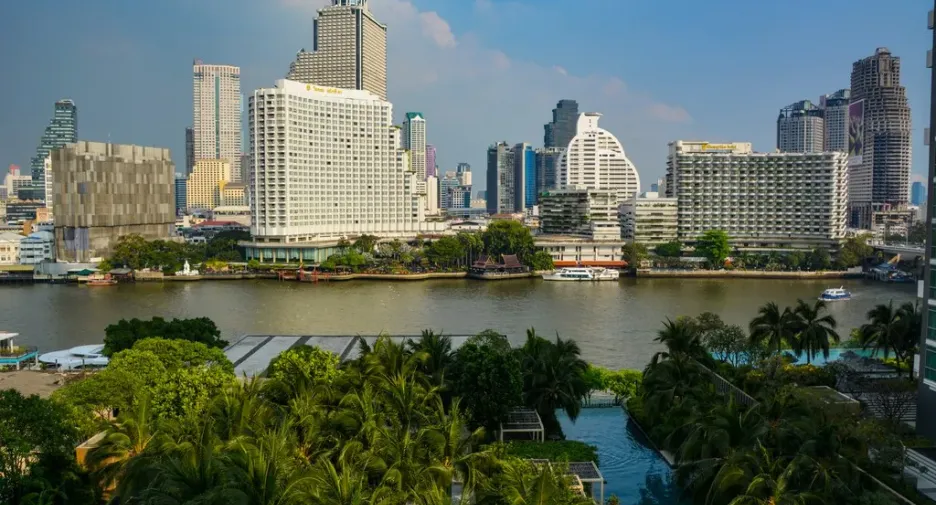 For rent 4 bedrooms condo in Sathon, Bangkok