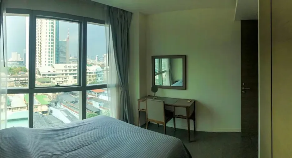 For rent 4 bedrooms condo in Sathon, Bangkok