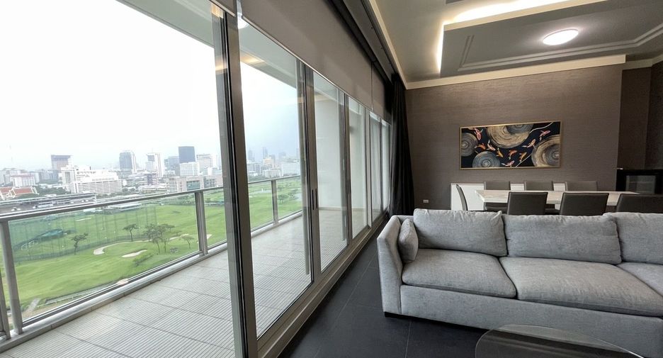 For rent 3 bedrooms condo in Pathum Wan, Bangkok
